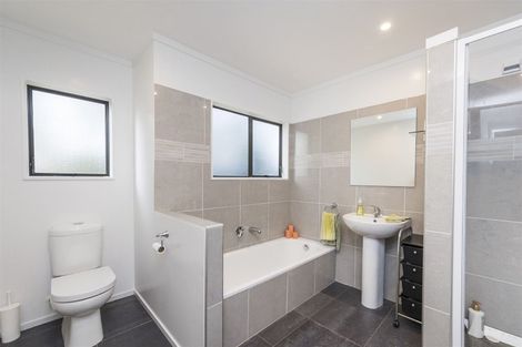 Photo of property in 48 Oak Crescent, Ashhurst, 4810