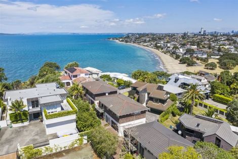Photo of property in 2/23 Beach Road, Castor Bay, Auckland, 0620