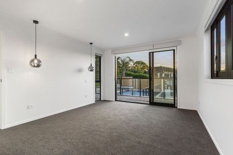 Photo of property in 1 Rangitoto View Road, Cockle Bay, Auckland, 2014