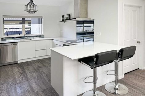 Photo of property in 14 Elmslie Grove, Halswell, Christchurch, 8025