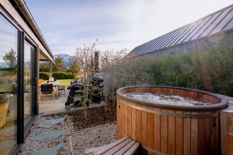 Photo of property in 54 Falconer Rise, Jacks Point, Queenstown, 9371