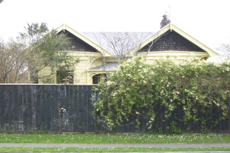 Photo of property in 170 Carrington Street, Lower Vogeltown, New Plymouth, 4310