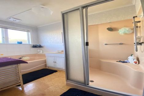 Photo of property in 26 Kaipatiki Road, Glenfield, Auckland, 0629