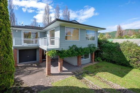 Photo of property in 25 Kinloch Road, Kinloch, Taupo, 3377