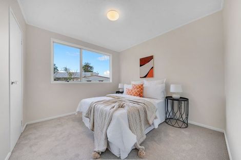 Photo of property in 54 Pukeroa Place, Papakura, 2110