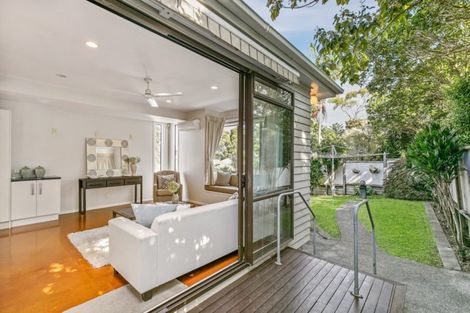 Photo of property in 15 Potatau Street, Grey Lynn, Auckland, 1021