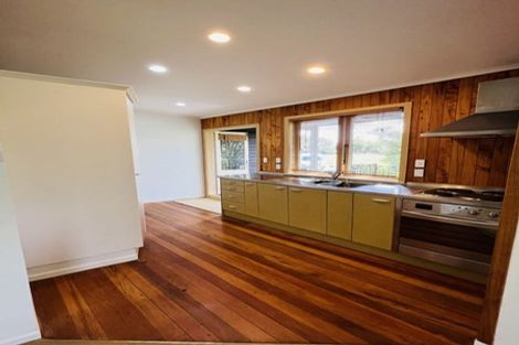 Photo of property in 14 Avonleigh Road, Green Bay, Auckland, 0604