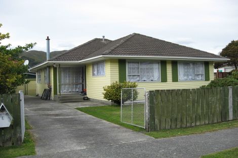 Photo of property in 9 Kendal Grove, Wainuiomata, Lower Hutt, 5014