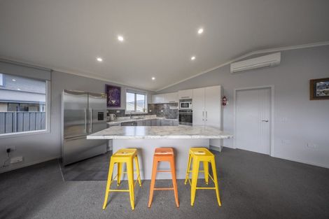 Photo of property in 25 Motu-au Close, Manapouri, 9679