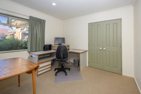 Photo of property in 15 Roderick Place, Rototuna, Hamilton, 3210