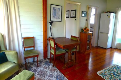 Photo of property in 19 Wellington Street, Nelson South, Nelson, 7010