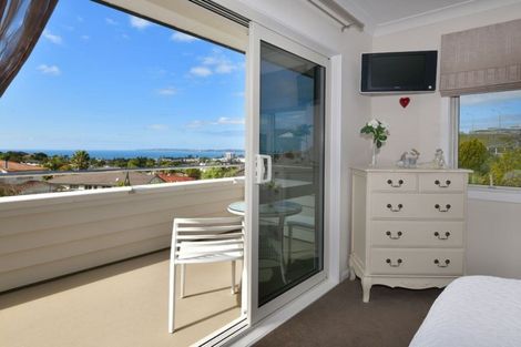 Photo of property in 101 Waldorf Crescent, Orewa, 0931