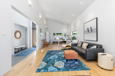 Photo of property in 411 Oaia Road, Muriwai, 0881