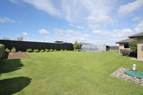 Photo of property in 17 Sunrise Drive, Seaward Bush, Invercargill, 9812
