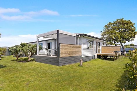 Photo of property in 233a Point Wells Road, Point Wells, 0986