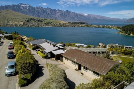 Photo of property in 5 Earnslaw Terrace, Queenstown, 9300