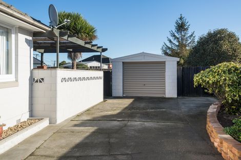 Photo of property in 35 Fenchurch Street, Redwood, Christchurch, 8051