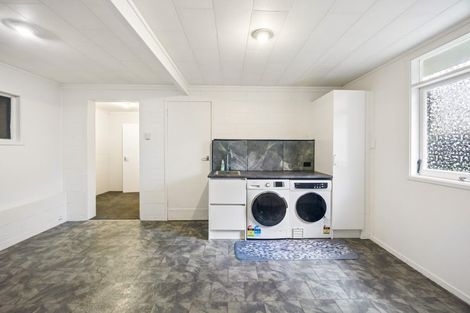 Photo of property in 7 Waima Crescent, Titirangi, Auckland, 0604