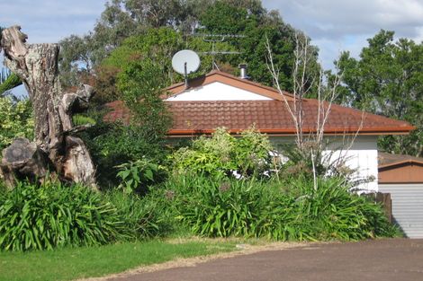 Photo of property in 50 Zita Maria Drive, Massey, Auckland, 0614