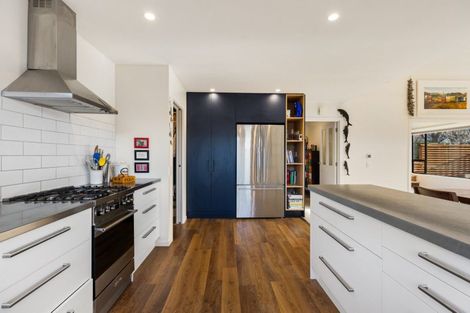 Photo of property in 2 Percy Lane, Wanaka, 9305