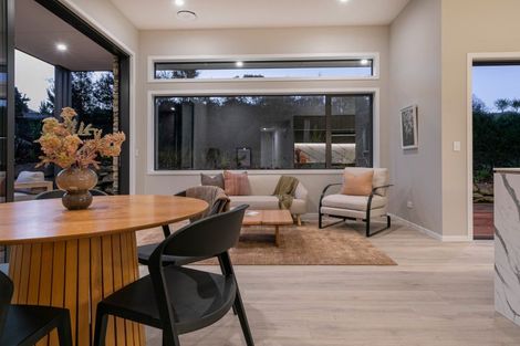 Photo of property in 9 Kamana Rise, Wanaka, 9382