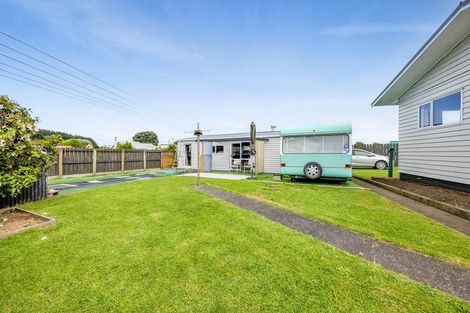 Photo of property in 13 Gibson Place, Patea, 4520