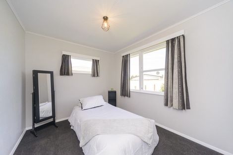 Photo of property in 43 Sutherland Crescent, Westbrook, Palmerston North, 4412