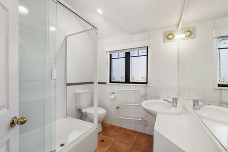 Photo of property in 31 Jubilee Avenue, Devonport, Auckland, 0624