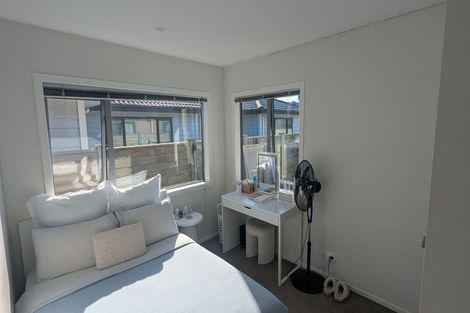 Photo of property in 15 Raymond Grace Avenue, Huapai, Kumeu, 0810