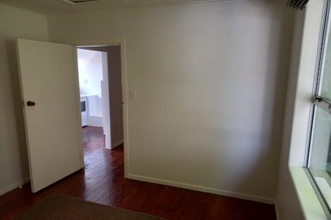 Photo of property in 1/10 Mckelvey Place, Tawa, Wellington, 5028