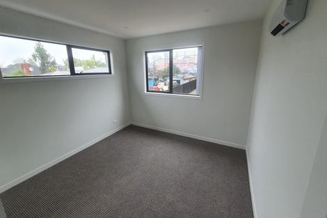 Photo of property in 15b Speedy Crescent, Hillcrest, Auckland, 0627