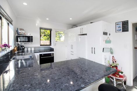 Photo of property in 57 Allardice Street, Dannevirke, 4930