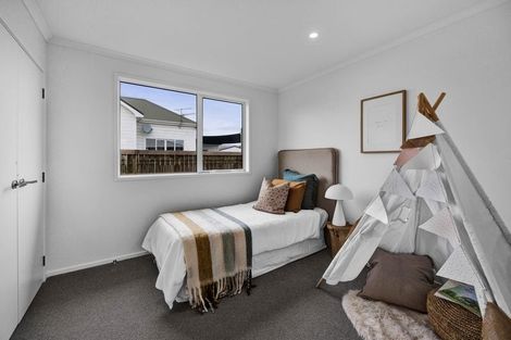 Photo of property in 1 Pukatea Street, Hawera, 4610