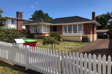 Photo of property in 5 Clayton Road, Manurewa, Auckland, 2102