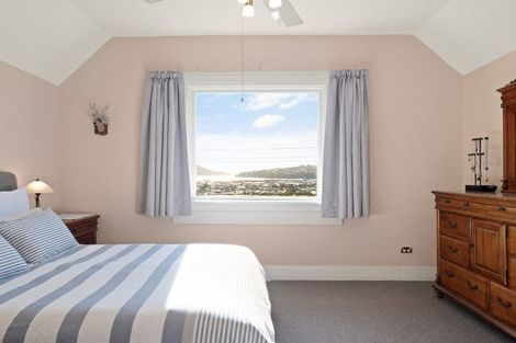 Photo of property in 70 Easther Crescent, Kew, Dunedin, 9012