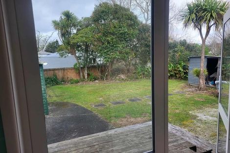 Photo of property in 50 Gossamer Drive, Pakuranga Heights, Auckland, 2010