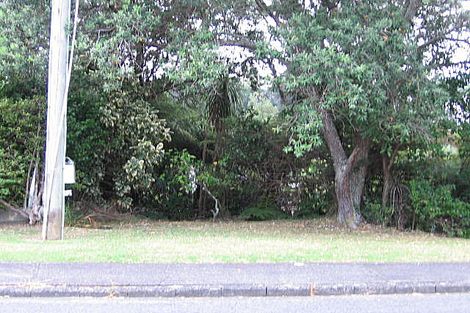 Photo of property in 22 Harrybrook Road, Green Bay, Auckland, 0604