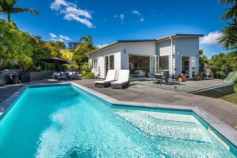 Photo of property in 29 Schopolo Place, Schnapper Rock, Auckland, 0632