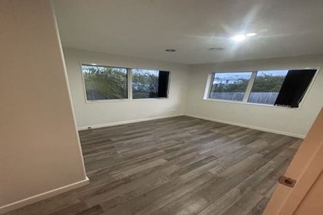 Photo of property in 30 Silver Moon Road, Albany Heights, Auckland, 0632