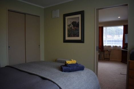 Photo of property in 6 Glendavar Street, Berhampore, Wellington, 6023