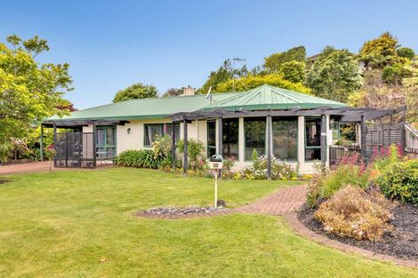 Photo of property in 21 Capricorn Place, Kawaha Point, Rotorua, 3010