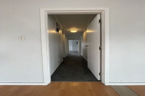 Photo of property in 226 Henderson Valley Road, Henderson, Auckland, 0612