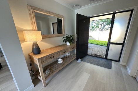 Photo of property in 18 Parkhaven Drive, Rosehill, Papakura, 2113