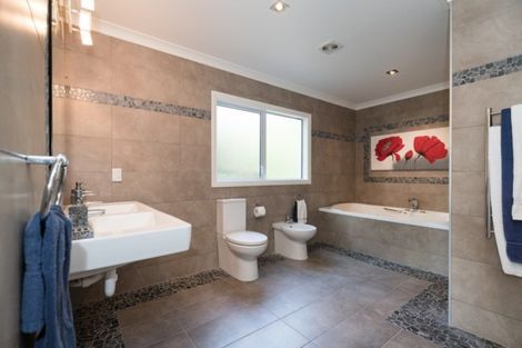 Photo of property in 20 Derham Road, Te Horo, Otaki, 5581