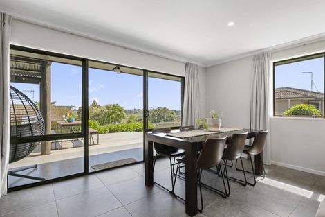 Photo of property in 33 Hallmark Rise, Bethlehem, Tauranga, 3110