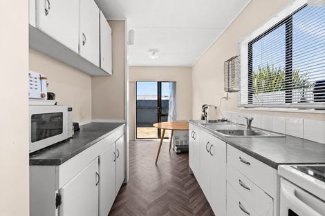 Photo of property in 5b Kilkee Terrace, Flaxmere, Hastings, 4120