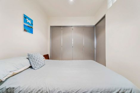Photo of property in Stadium Garden Flats, 313/107 Thorndon Quay, Pipitea, Wellington, 6011