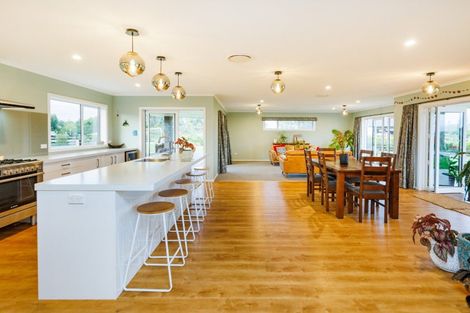 Photo of property in 21 Loveston Lane, Kelvin Grove, Palmerston North, 4470