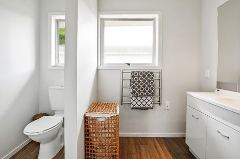 Photo of property in 27 Howden Road, Fairfield, Hamilton, 3214