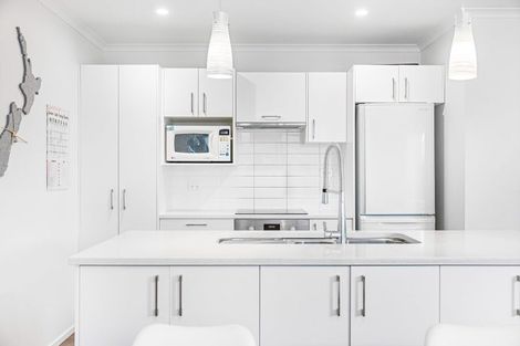 Photo of property in 19 Karauria Lane, Orewa, 0931